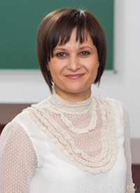 Dr. Nelli Edina Varga