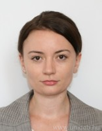 Dr. Borbély Júlia Adél