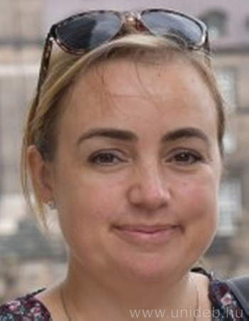 Dr. Júlia Ilona Papp