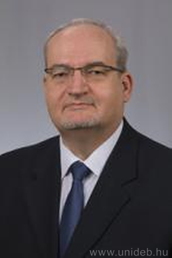 Dr. Zsolt Kanyári