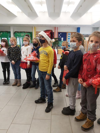 Mikulás 2. m osztály