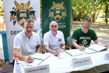 20240827 Ultrabalaton, futóverseny, megállapodási aláírás, sport, sajtótájékoztató, Siófoki campus, DE, BS