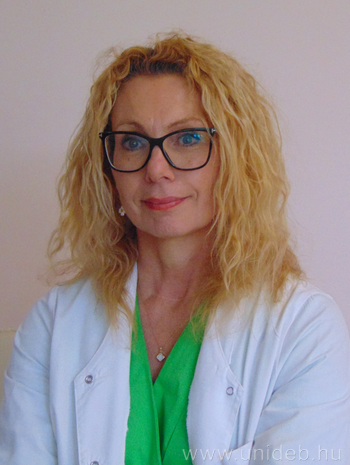 Dr. Simkovics Enikö