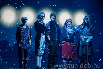 20260203 A padlás, színházi előadás, oDEon, kapott fotók, FB, DE, BS