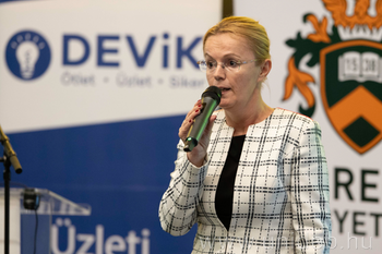 20260224 DEViK félévindító előadás DE, MP