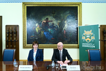 20260319 Általános, intézményi, felvételi eljárás, sajtótájékoztató, Pető Károly r.helyettes, Ölvetiné Szabó Beáta beisk.i és továbbkép.i ig., RH, DE, BS