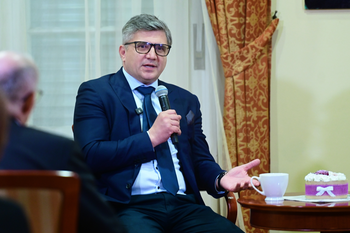 20260319 Beszélgetés a debreceni kulturális élet szereplőivel, Vadász Dániel, igazgató, Csokonai Színház, Professzori Klub, DE, BS