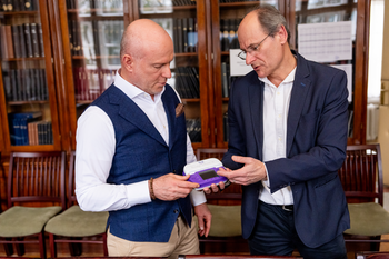 20260320 OJV adományátadó a Gyermekklinikán