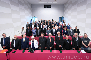 MK díszoklevél-átadó ünnepség