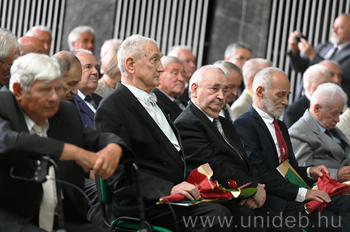 MÉK díszoklevél-átadó ünnepség