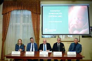 20260408 Asszisztált Reprodukciós Centrum, fejlesztést bemutató sajtótájékoztató, Meddőségi Központ, Kenézy-villa, GTIDEA, KK, DE, BS