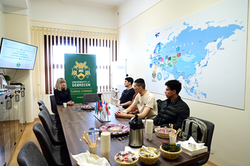 20260409 Tea délután, türkmén hallgatók fogadása, TÜRK Sarok, RH, BTK, DE, BS