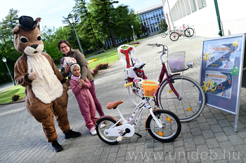 20260428 Bringás reggeli, sportos napindítás, Böszörményi úti campus, MÉK, DE, BS