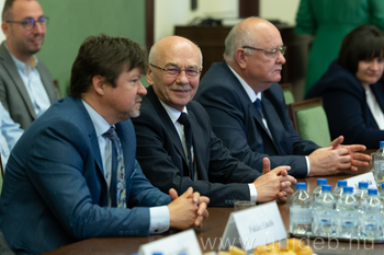 20260520 középiskolai rangsorok DE, MP