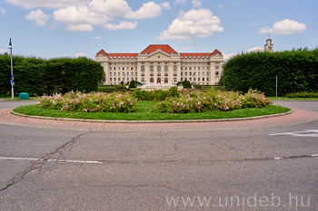 20260622 DE Főépület 