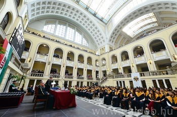 20260919 ÁOK diplomaosztó, DE, BS