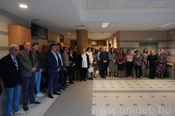 20261015 Uray Éva aneszteziológusprofesszor domborművének avatása